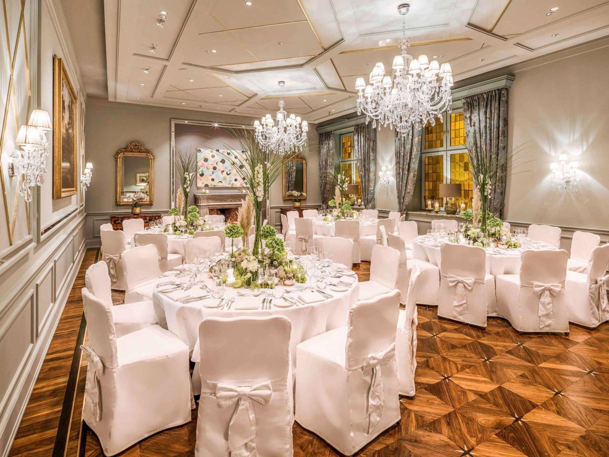 המבורג Fairmont Hotel Vier Jahreszeiten מראה חיצוני תמונה The ballroom