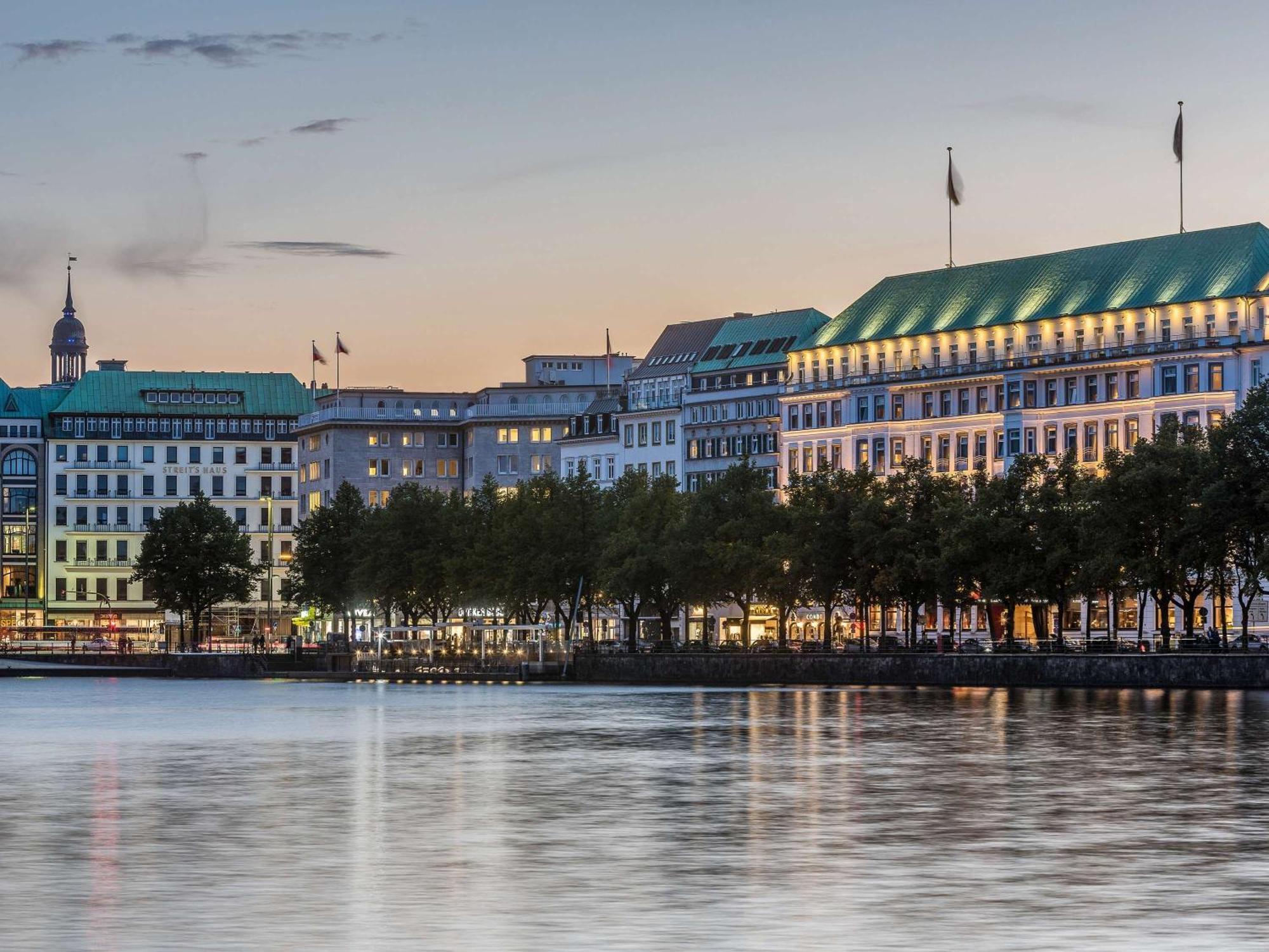 המבורג Fairmont Hotel Vier Jahreszeiten מראה חיצוני תמונה The Grand Hotel, Hamburg